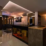 Aparthotel Aura 4*