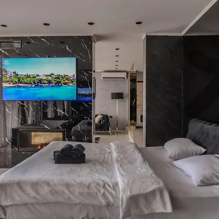 Lägenhetshotell Aura 4*