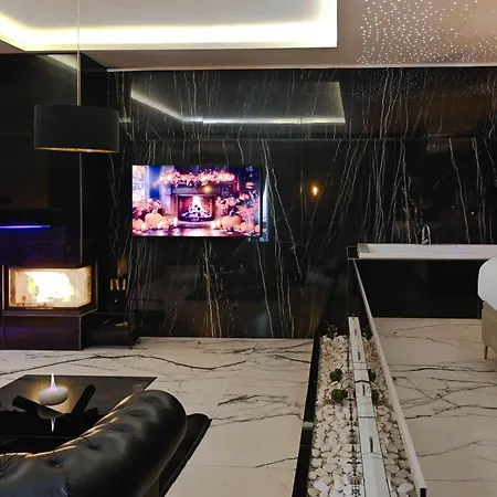Lägenhetshotell Aura 4*