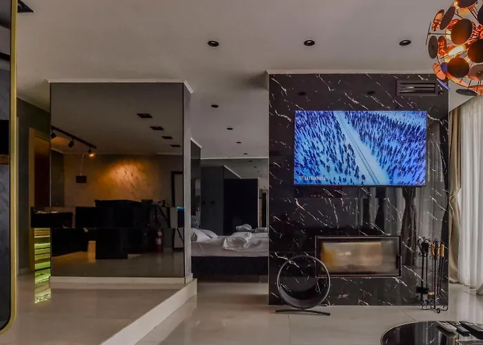 Aura 3* סקופיה