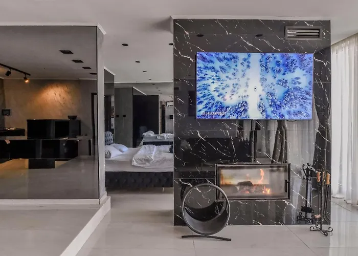 Aura מלון דירות