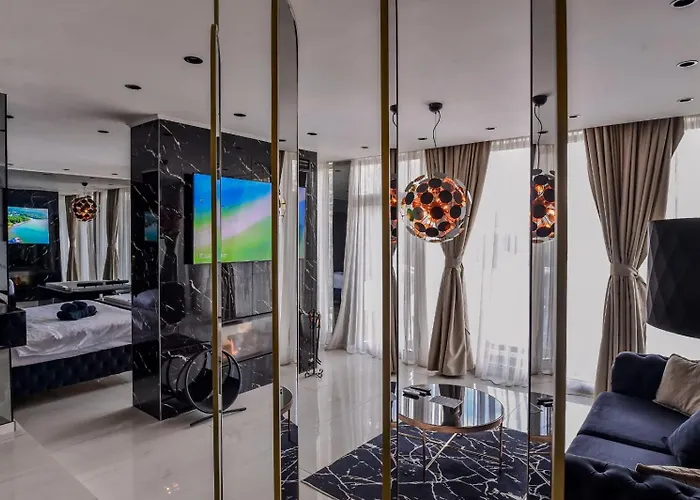 Aura מלון דירות סקופיה