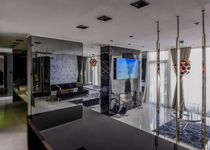 Апарт-отель Aura 4*