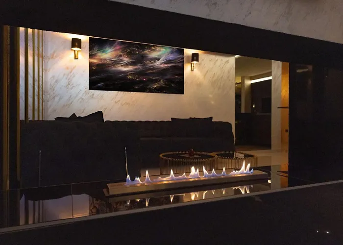 Aura מלון דירות 3*